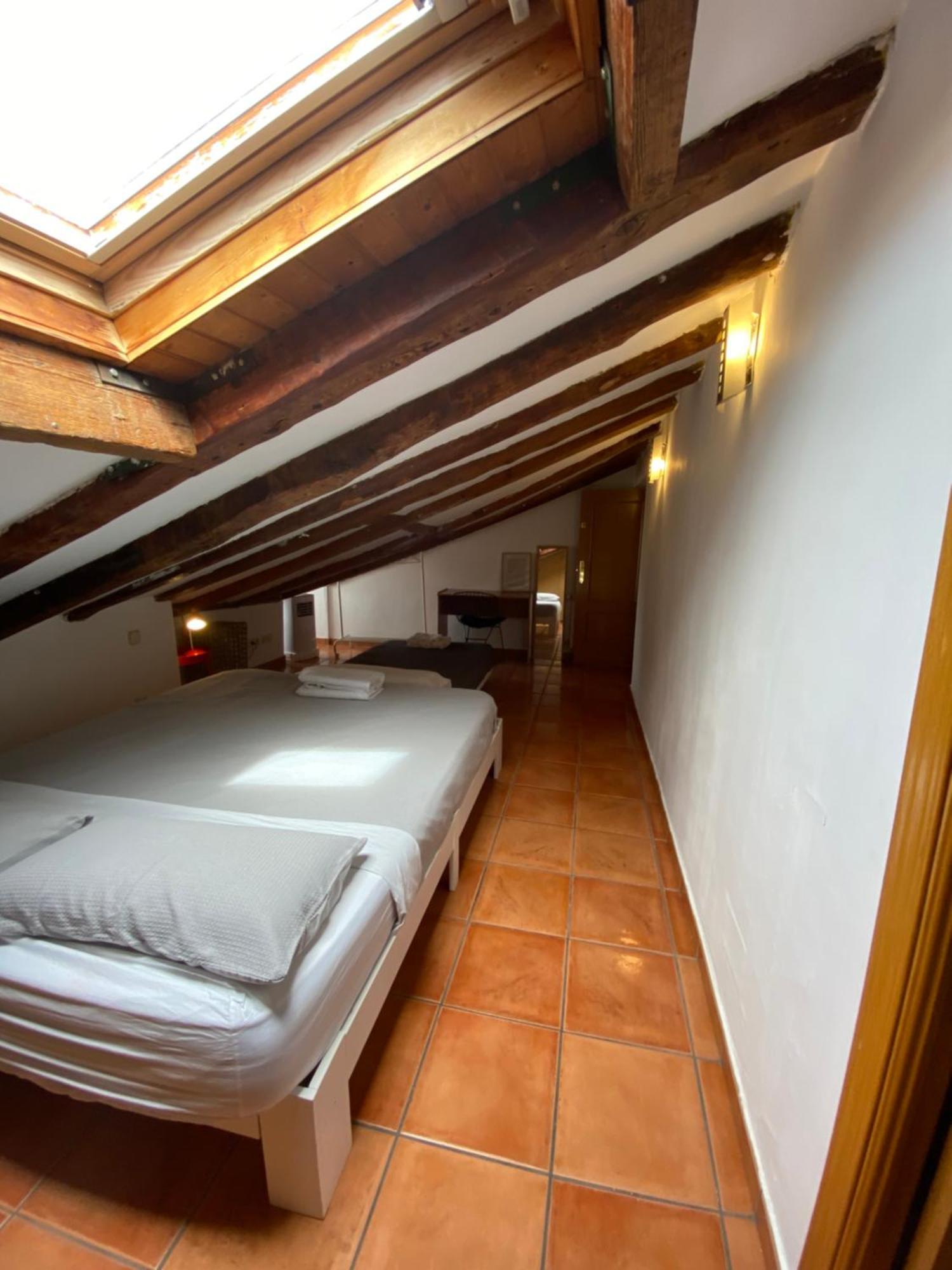 Arenal Guest House Madrid Exteriör bild